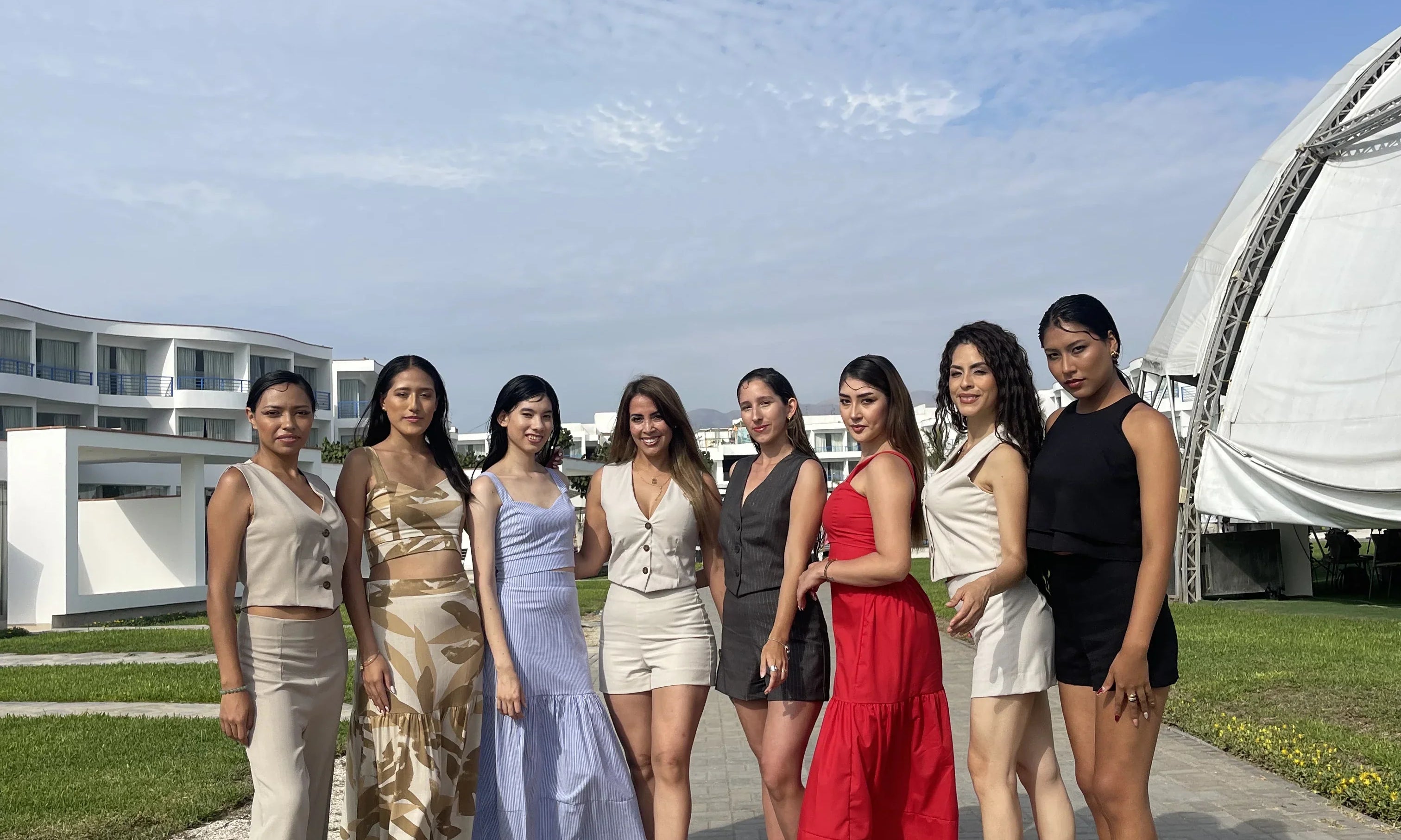 Gran Desfile de Chio Lecca en el Hotel VPX en Asia