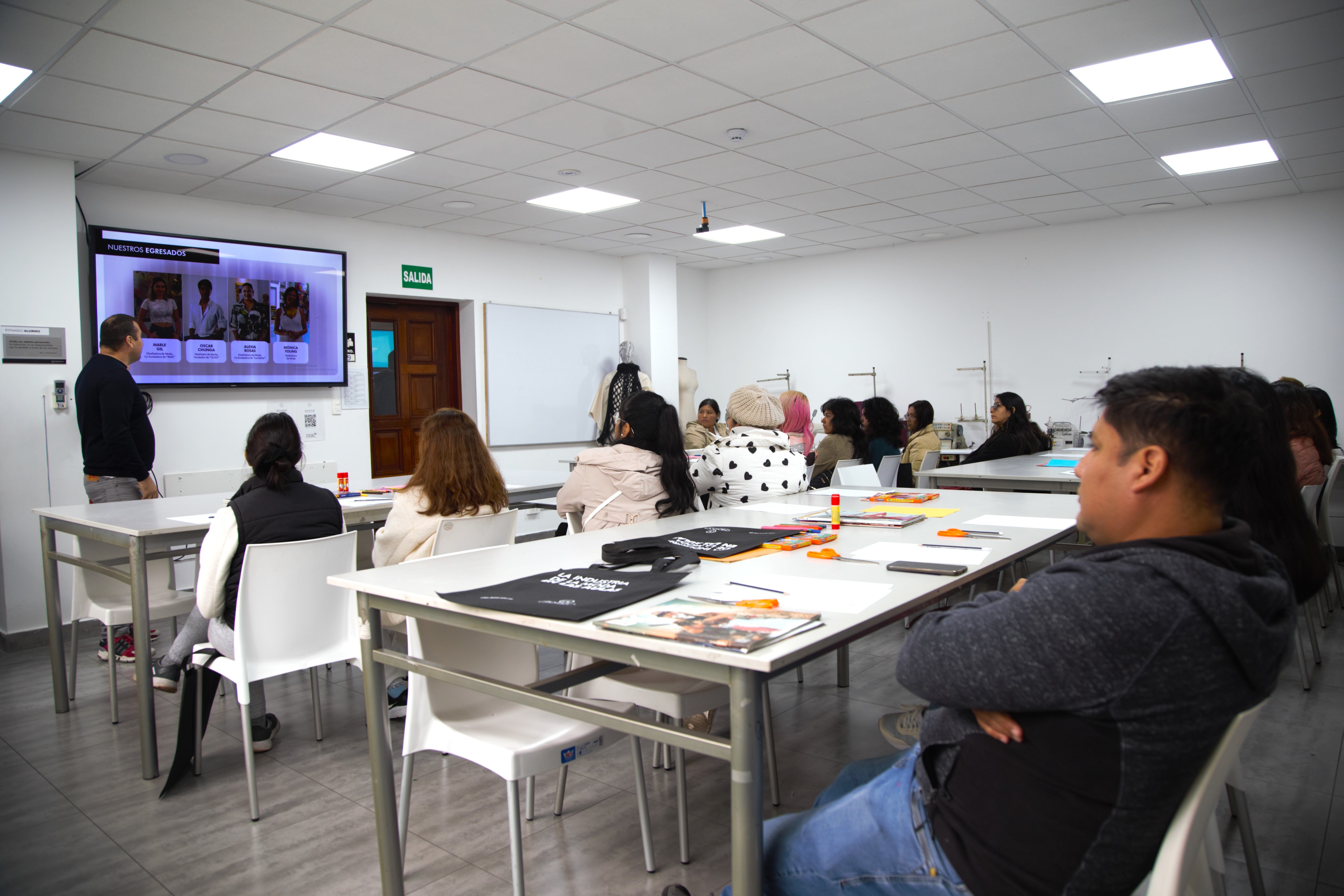 OPEN DAY CHIO LECCA: Conoce nuestra carrera Diseño de Modas