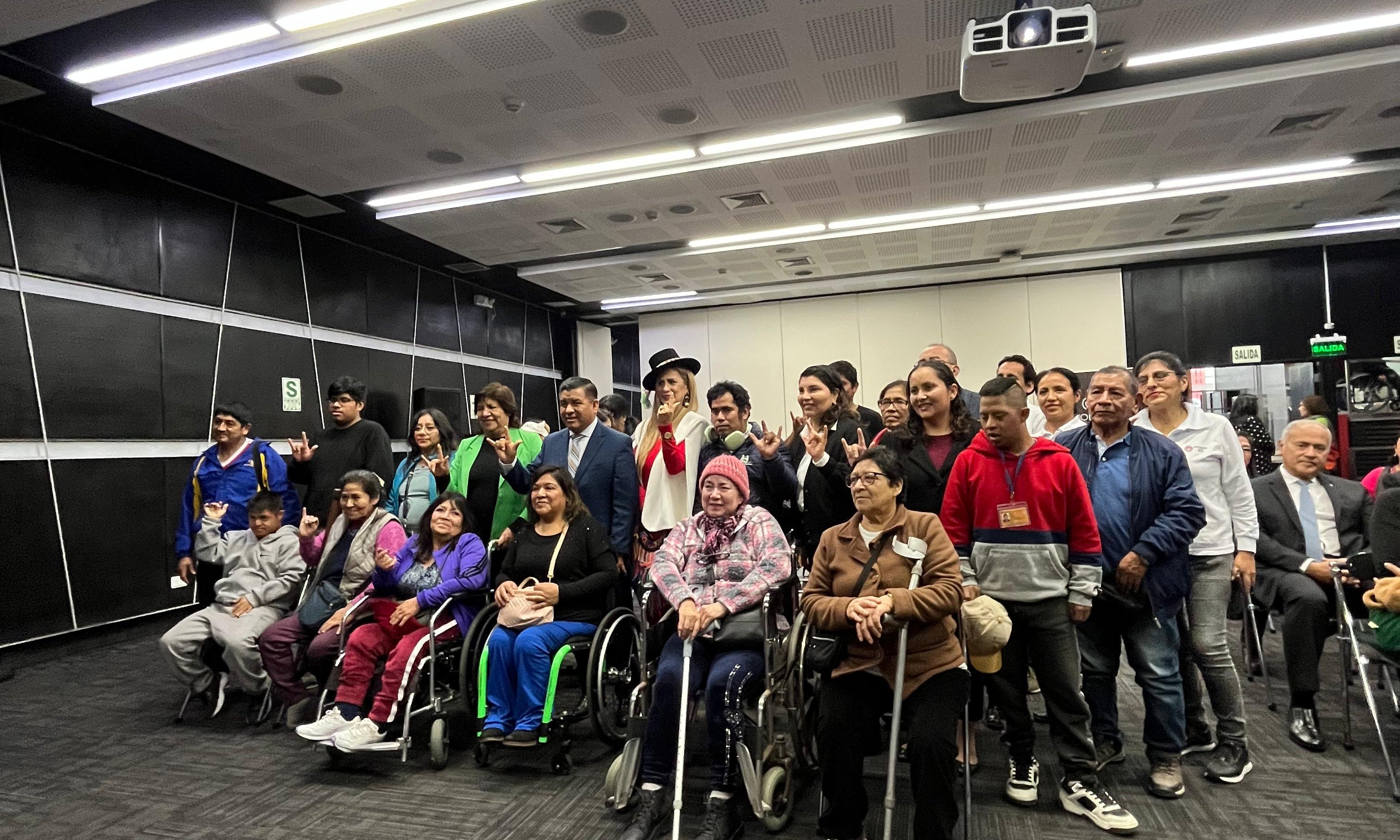 CREANDO FUTURO: OPORTUNIDADES EDUCATIVAS Y DE EMPRENDIMIENTO CON EL MIDIS