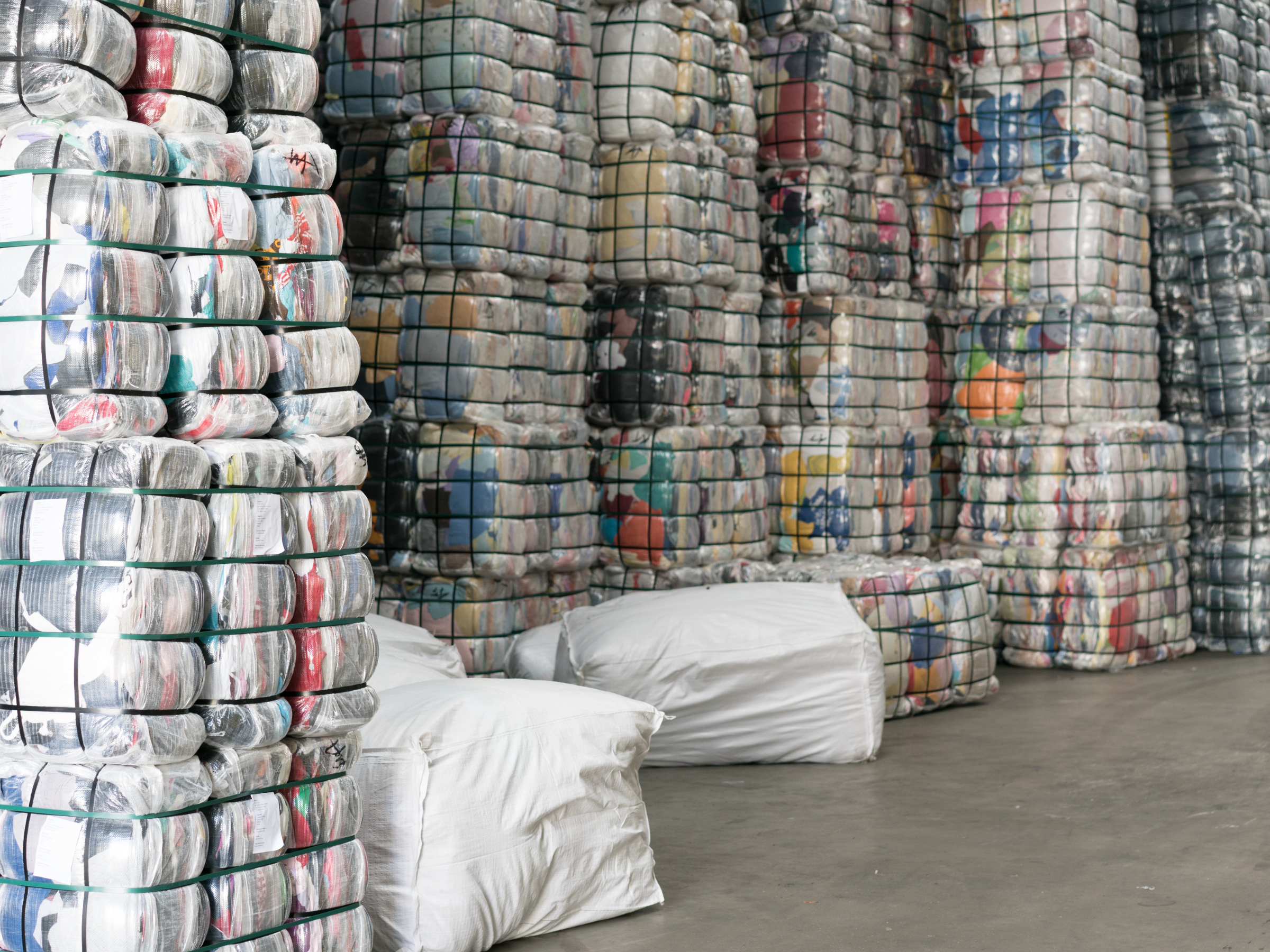 ¿En qué consiste la importación de ropa y cómo hacerlo con éxito?
