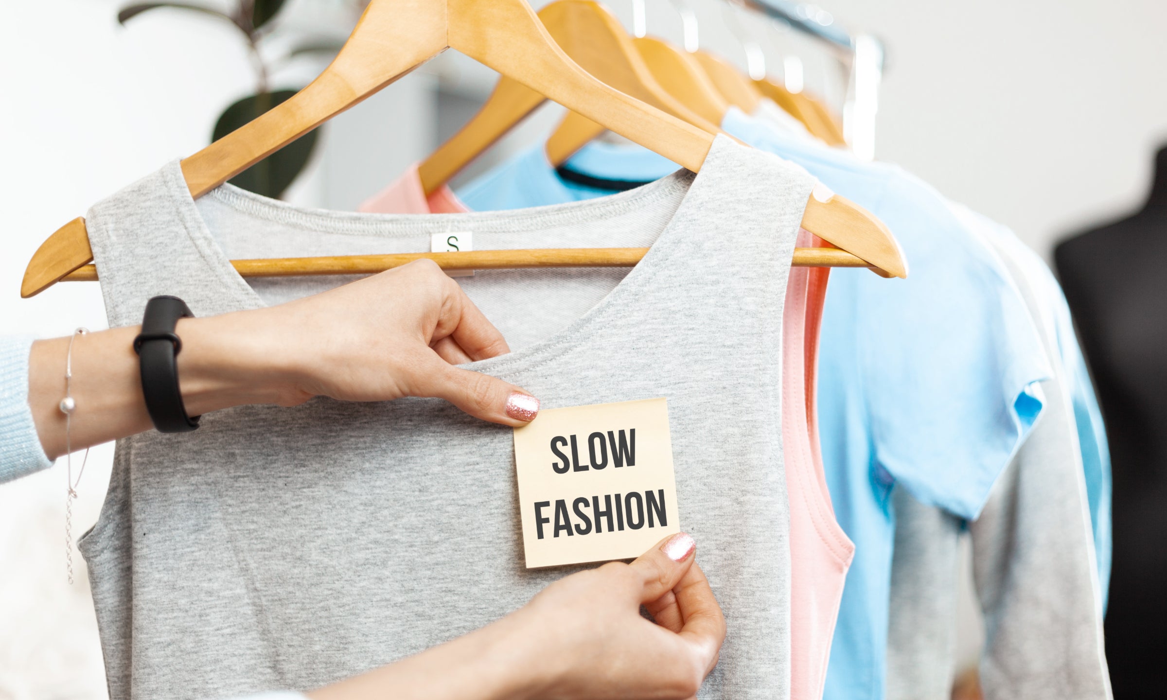 Slow fashion o moda sostenible: ¿qué es y cómo identificarla?